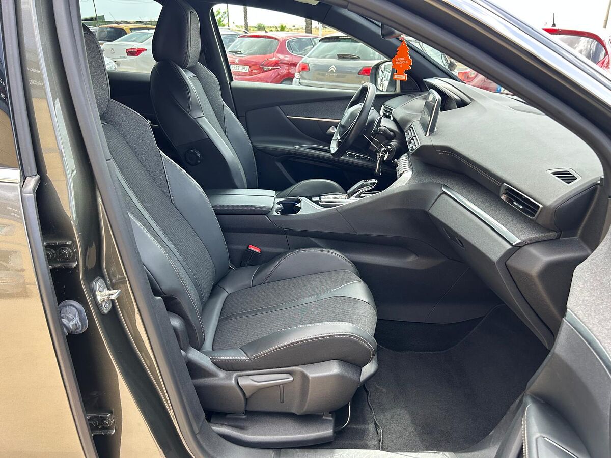 PEUGEOT 3008 GT LINE 1.2 E-THP AUTO SPANISH LHD IN SPAIN 43000 MILES SUPER 2020